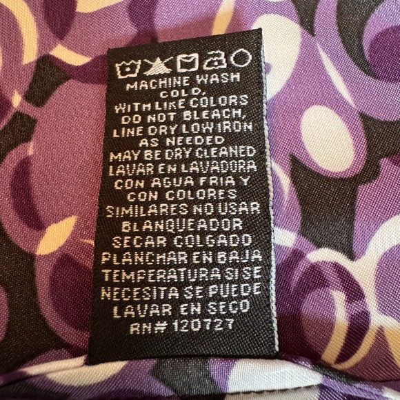 Danielle B Sleeveless Blouse Women’s Size 12 Purple Black Pintuck Pleats Silky - Picture 5 of 9